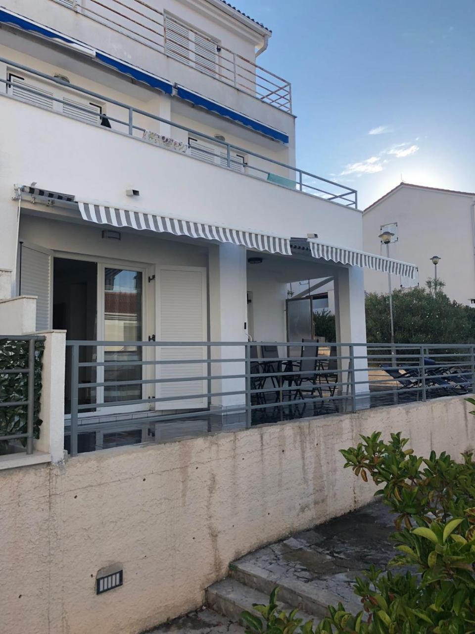 Apartman Ylli Nečujam Εξωτερικό φωτογραφία