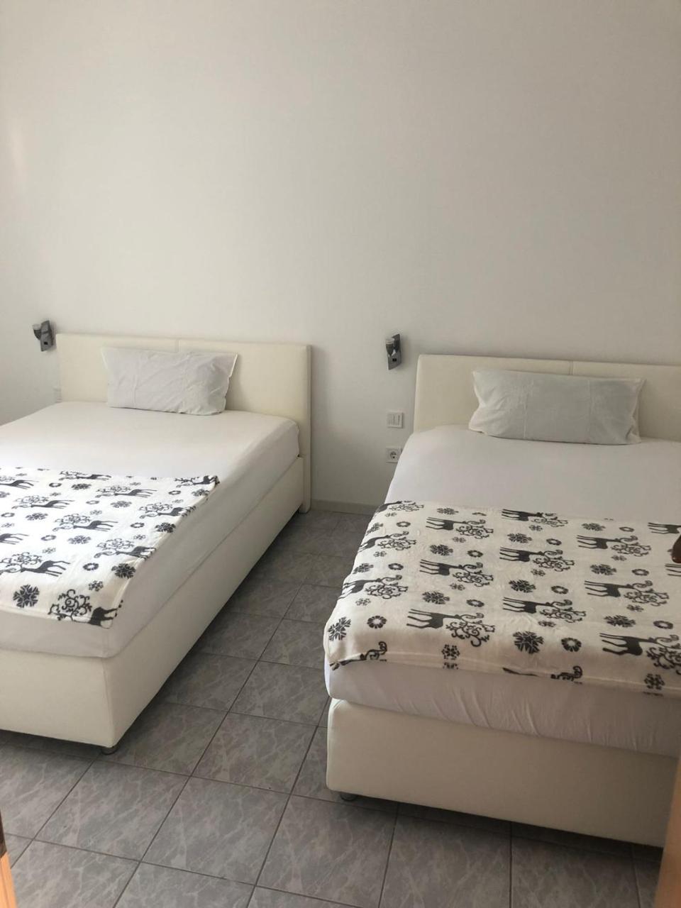 Apartman Ylli Nečujam Εξωτερικό φωτογραφία