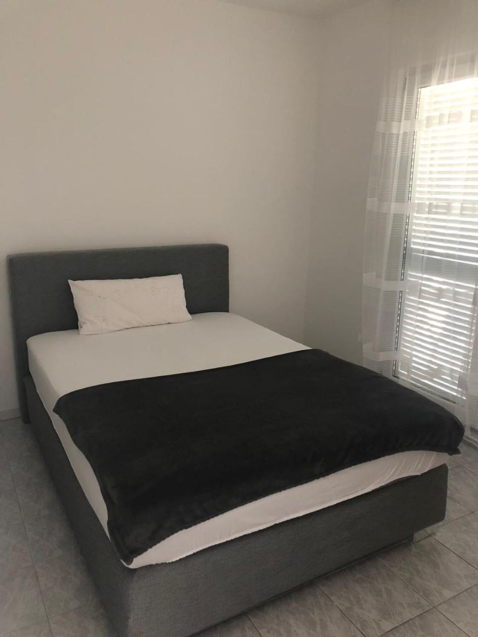 Apartman Ylli Nečujam Εξωτερικό φωτογραφία