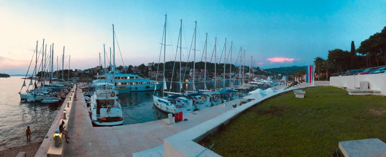 Apartman Ylli Nečujam Εξωτερικό φωτογραφία